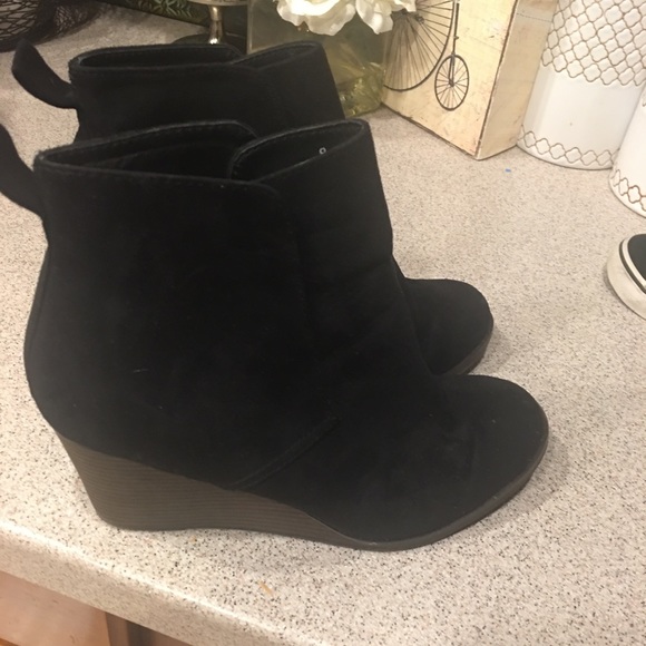 🔥Black merona wedges winter perfect so comfy!🔥 - Picture 3 of 6